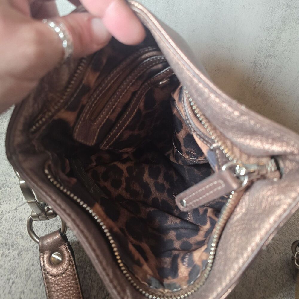 B. MAKOWSKY SOFT PEBBLE LEATHER BRONZE METALLIC CROSS BODY BAG HANDBAG MESSENGER - Picture 7 of 7